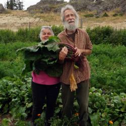 Susan-Brian-and-giant-beet